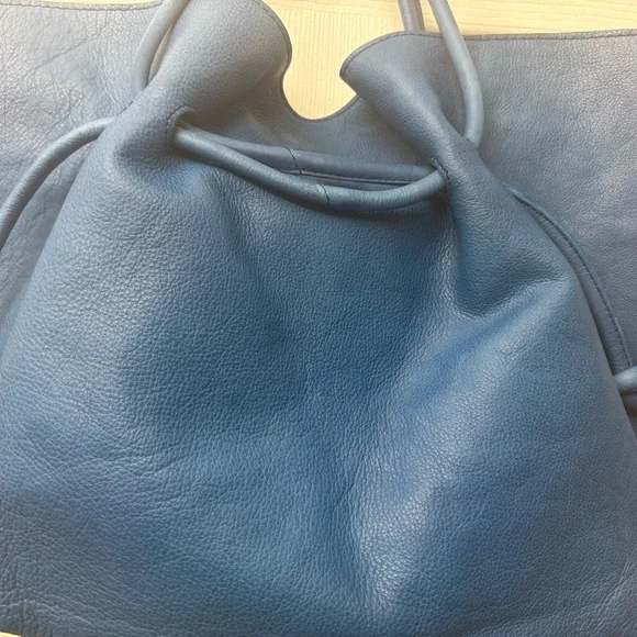 Free People Head Over Heels Tote in Blue Leather NWT - Picture 5 of 11